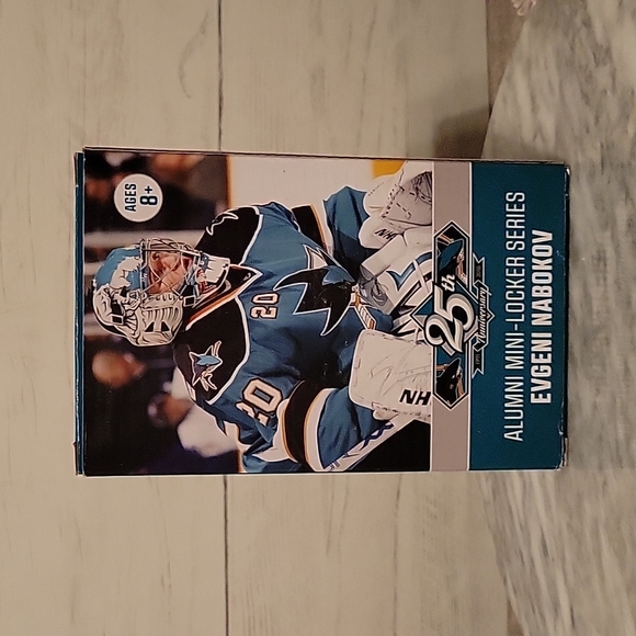 NIB | San Jose Sharks NHL Evgeni Nabokov Alumni Mini-Locker Series - Picture 1 of 15
